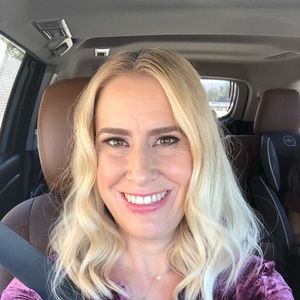 Meet your Posher, Leanne